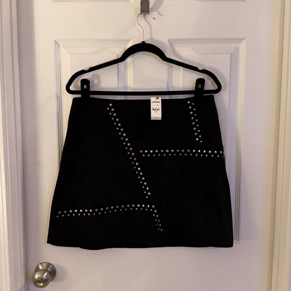Express NWT Suede Mini Skirt Black with Silver Accents Size 12
